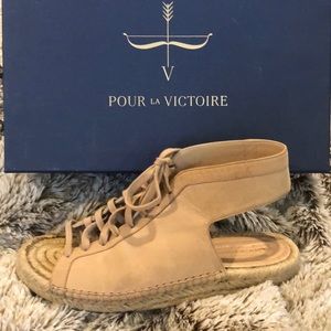 Pour la Victoire sandals